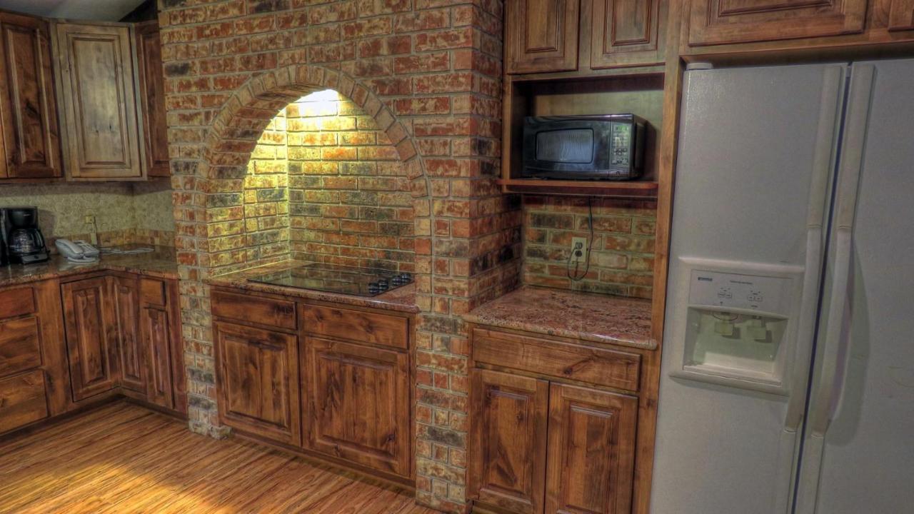 ホテルRiverstone Cabins Leakey エクステリア 写真