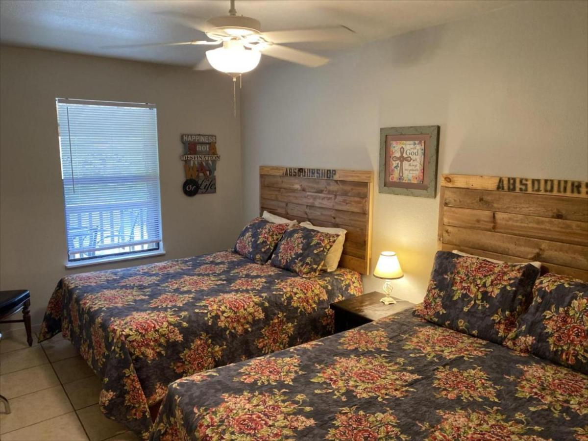 ホテルRiverstone Cabins Leakey エクステリア 写真